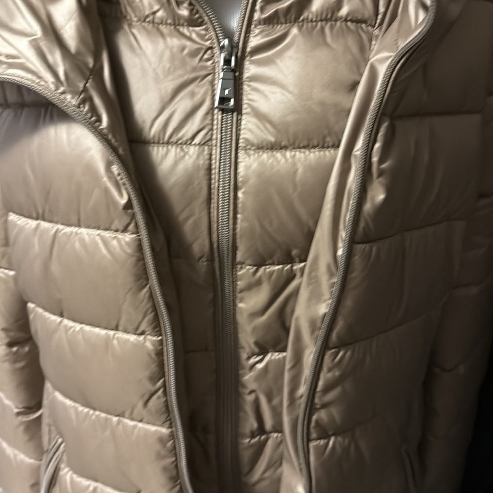 Tahari Women's Beige longer length Puffer Coat - Picture 3 of 12